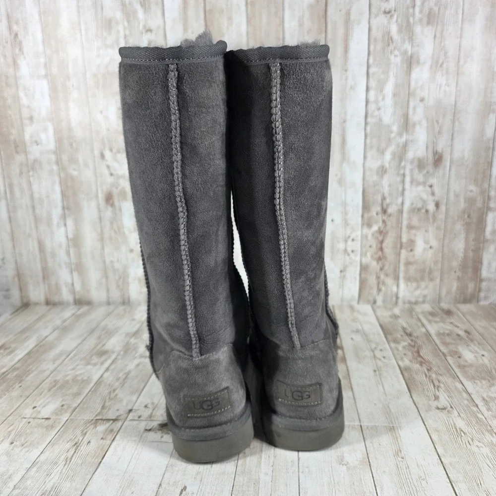 UGG Australia Classic Tall Boots Charcoal Suede‎ Sheepskin Lined Women US 7